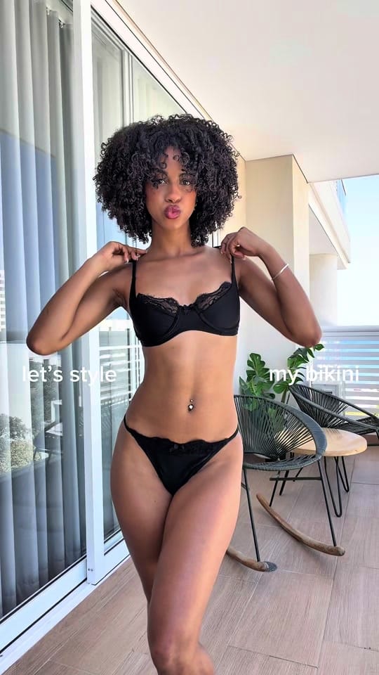 Post 6 by imâne on TikTok (video)
