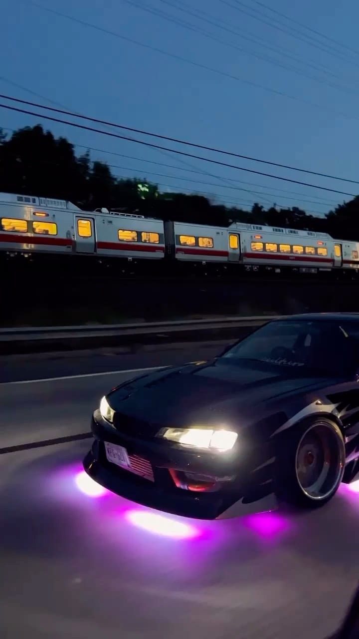 Post 3 by Daily Car Clips on Instagram (video)