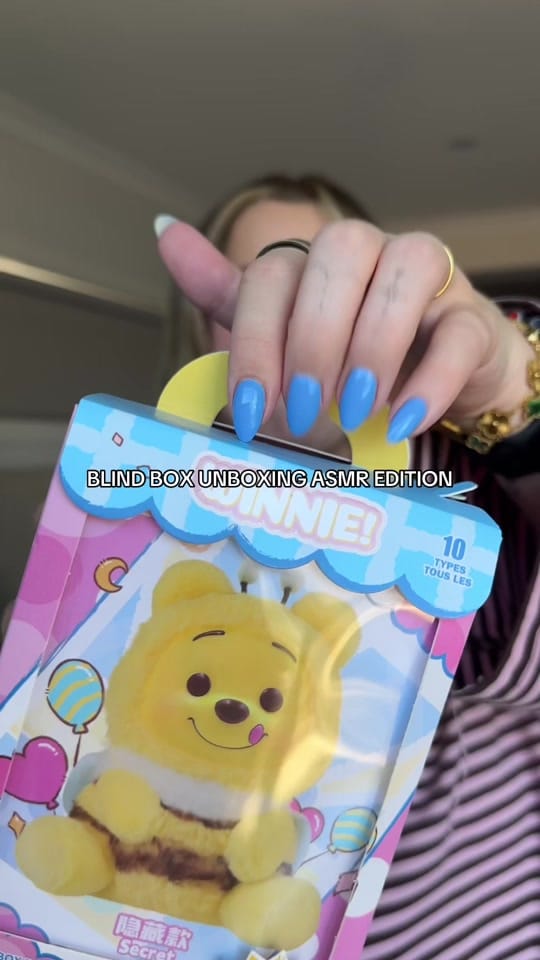 Post 7 by Lauren Nešić 📚🌸 on TikTok (video)
