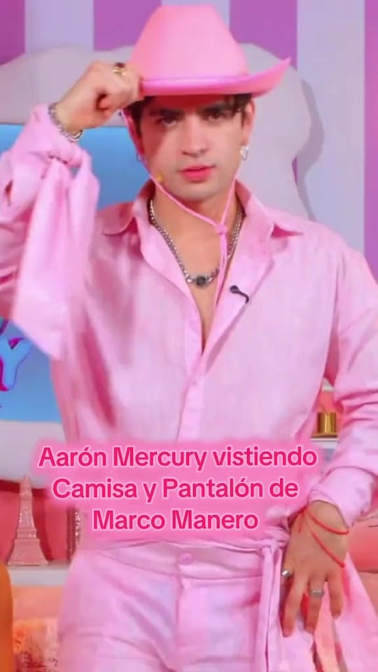 Post 10 by Damián Galeana | Fashion Icon on TikTok (video)