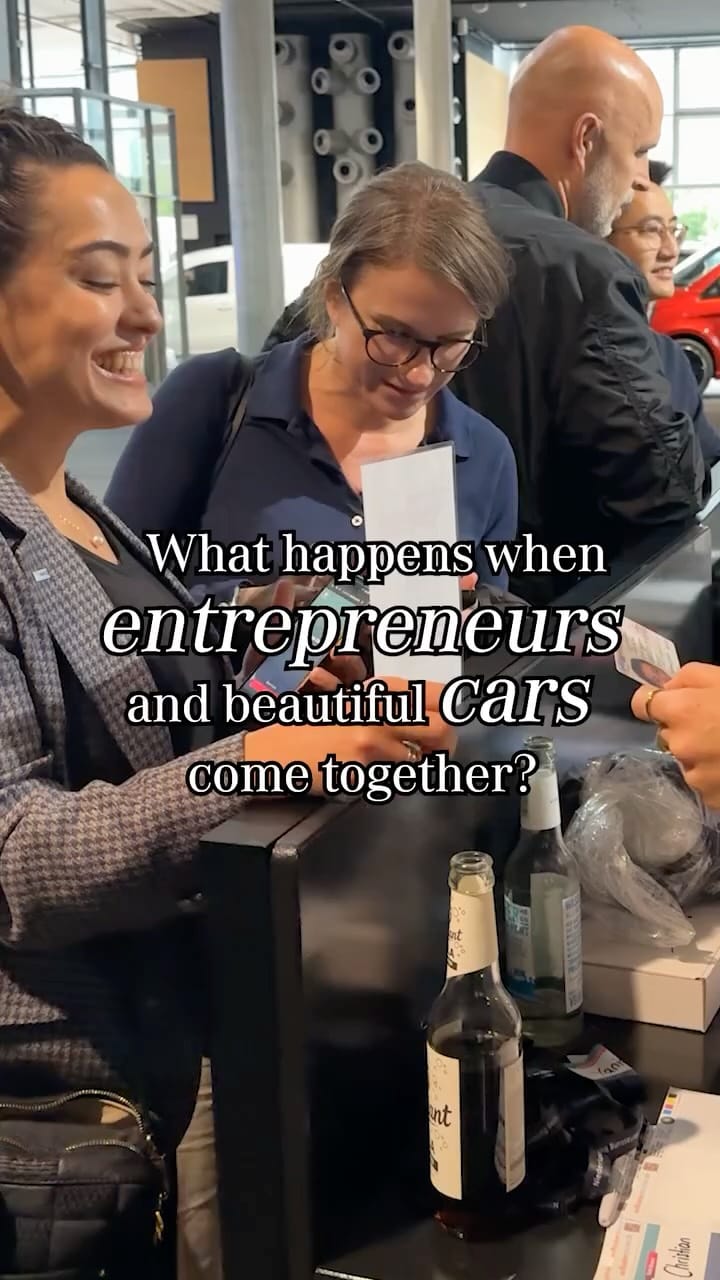 Post 5 by Mercedes-Benz Niederlassung Berlin on Instagram (video)