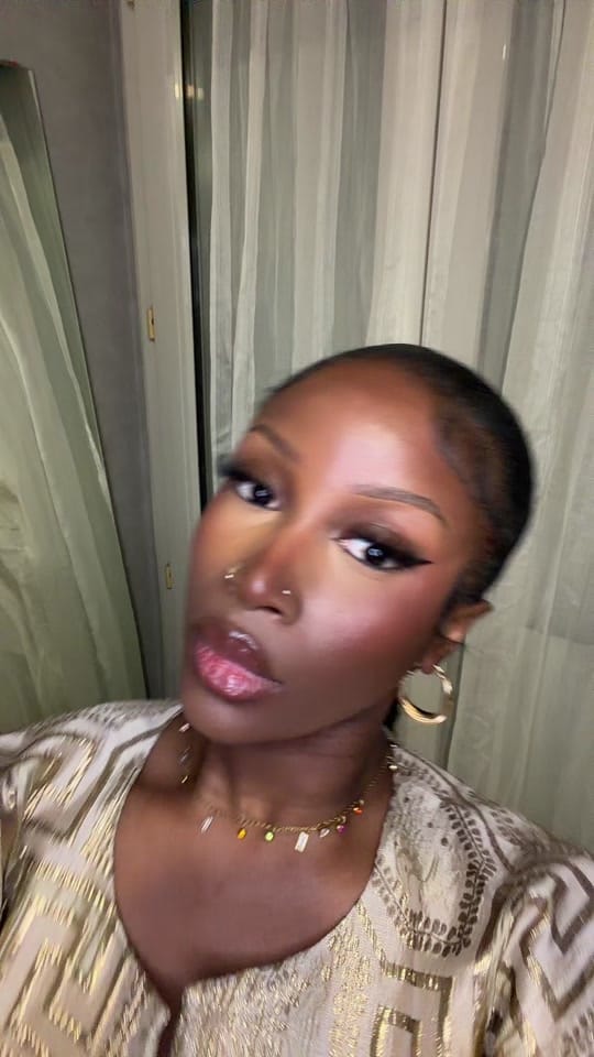 Post 2 by Annasmh_ on TikTok (video)