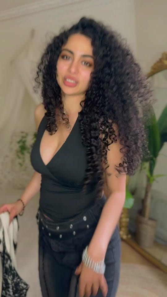 Post 5 by 𝑀𝑎𝑟𝑦𝑎 🥀 on TikTok (video)