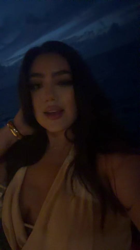 Post 5 by Maxie on TikTok (video)
