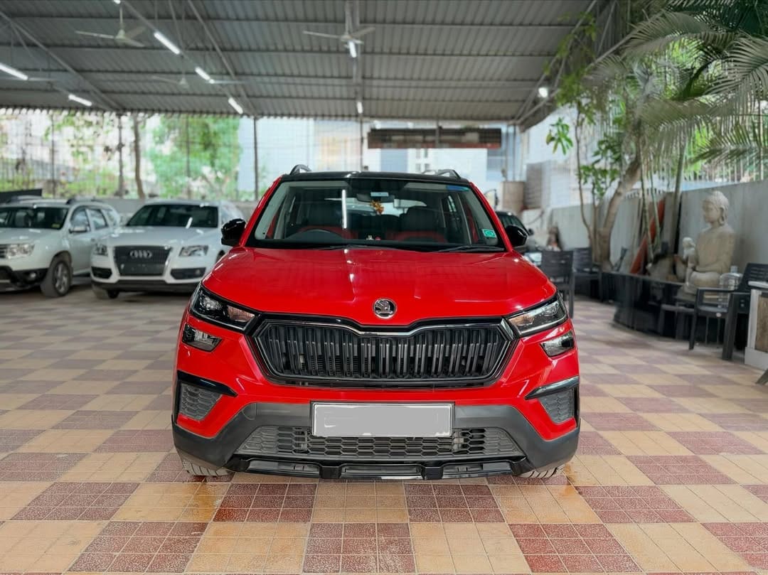 Post 3 by PRESTIGE AUTO on Instagram (carousel)