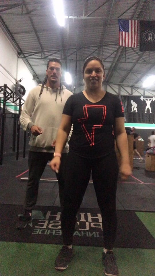 Post 6 by Thais Moleta on TikTok (video)