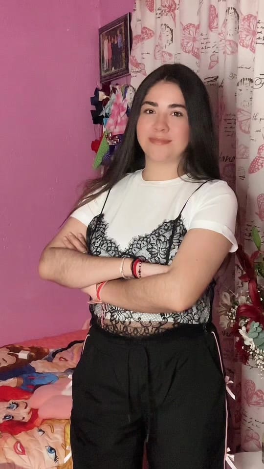 Post 5 by mariana_ort_ on TikTok (video)