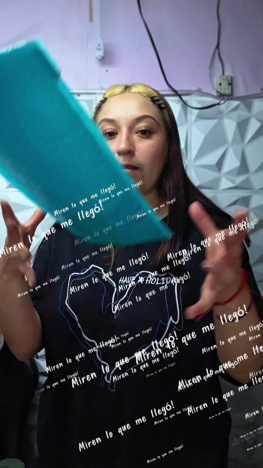 Post 8 by Adri  ✨️ on TikTok (video)