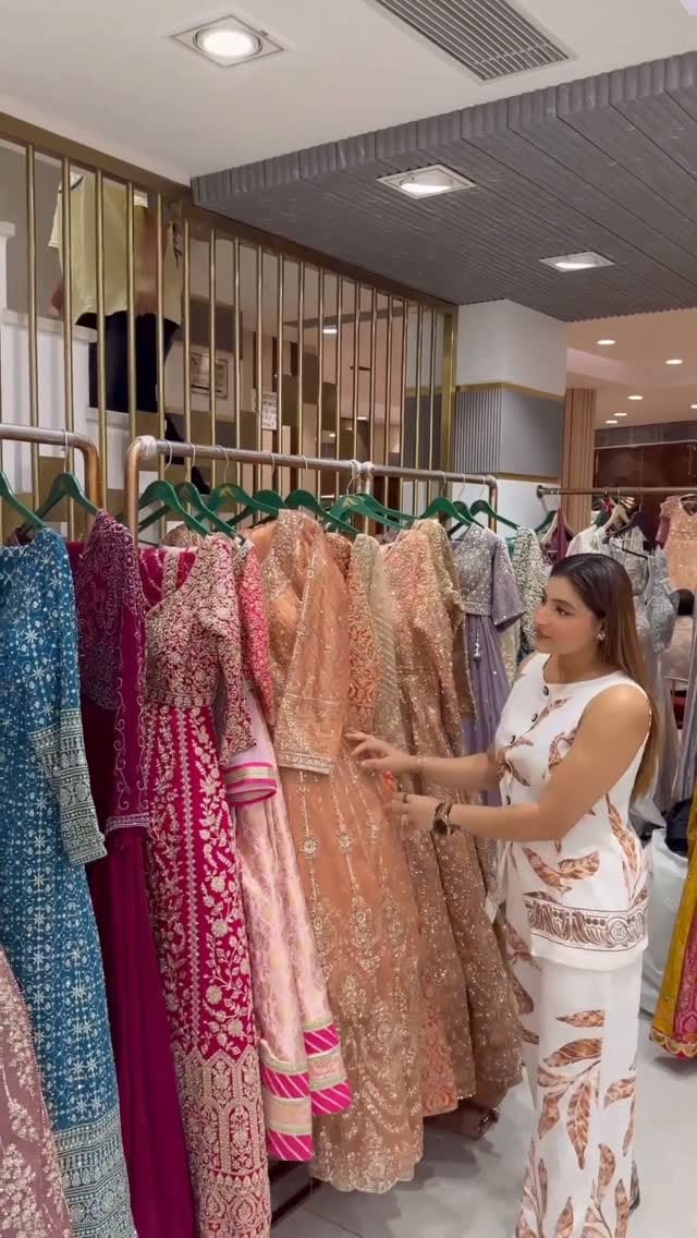 Post 5 by Ashi Anand on Instagram (video)