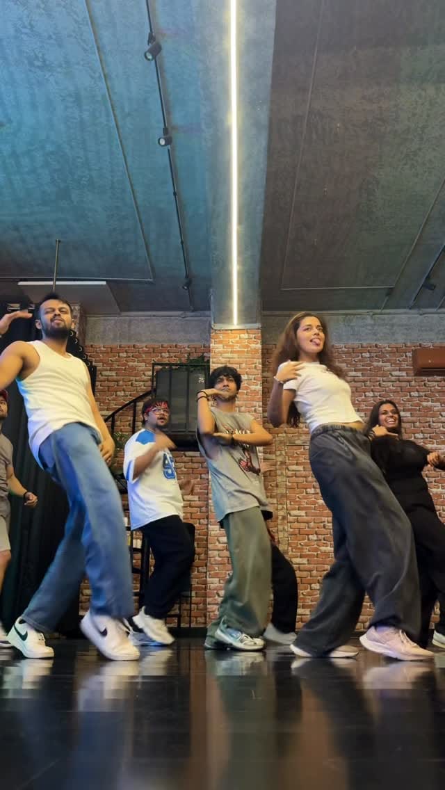 Post 5 by Vivek Dadheech on Instagram (video)