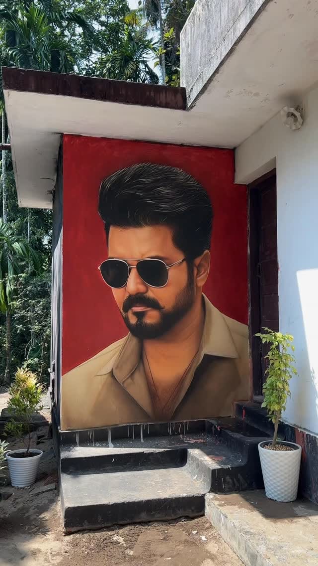 Post 8 by Rashid Sulaiman | Mural & Wall Artist India on Instagram (video)