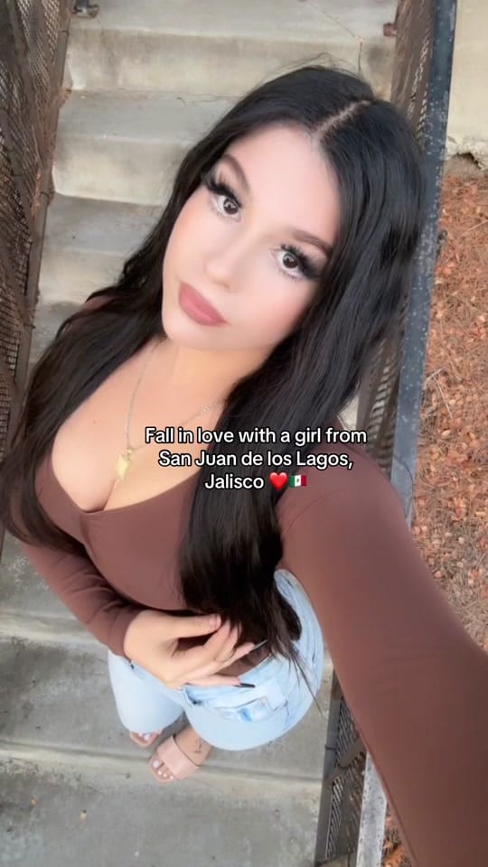 Post 9 by ari_talkstoomuch on TikTok (video)