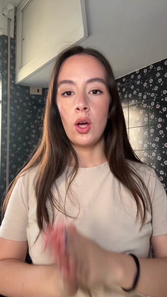 Post 3 by ele_rezzonico on TikTok (video)