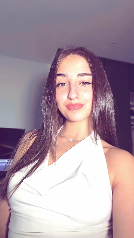 Post 2 by Eleonora.martina on TikTok (video)