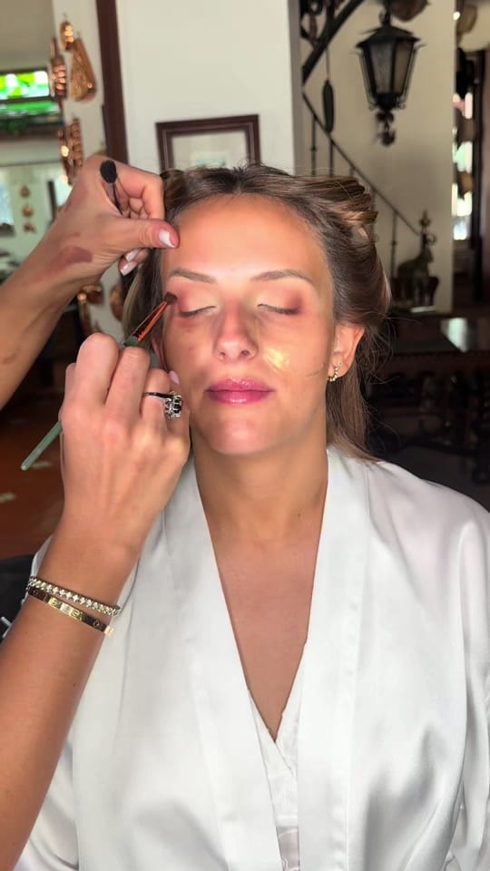 Post 7 by Gaby Gallo MUA on TikTok (video)
