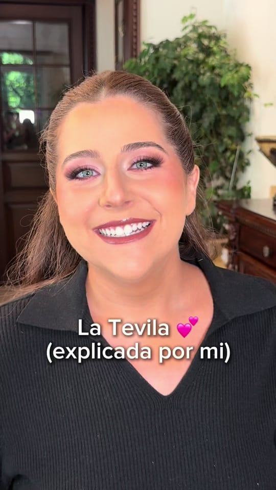 Post 5 by Gaby Gallo MUA on TikTok (video)