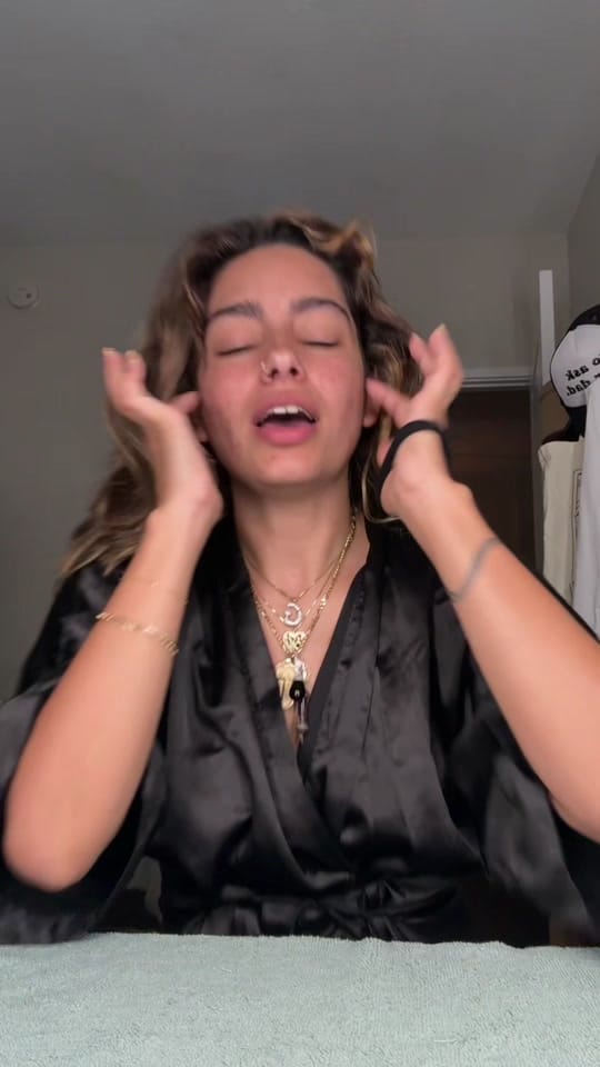 Post 6 by GABRIIELLAIISABEL on TikTok (video)