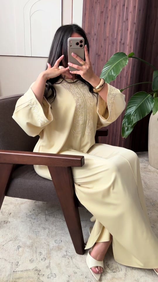 Post 4 by ALMA CLOSET PARIS on TikTok (video)