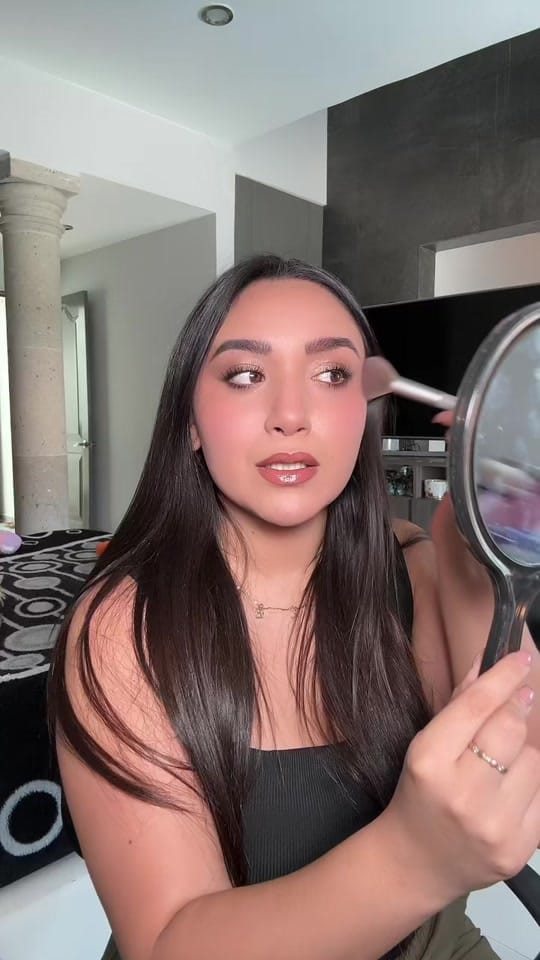 Post 5 by LizUribe on TikTok (video)