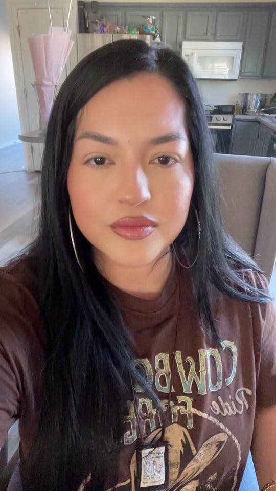 Post 7 by 🩷𝓜𝓪𝓻𝓵𝓮𝓷𝓮𝓼𝓑𝓮𝓪𝓾𝓽𝔂 on TikTok (video)