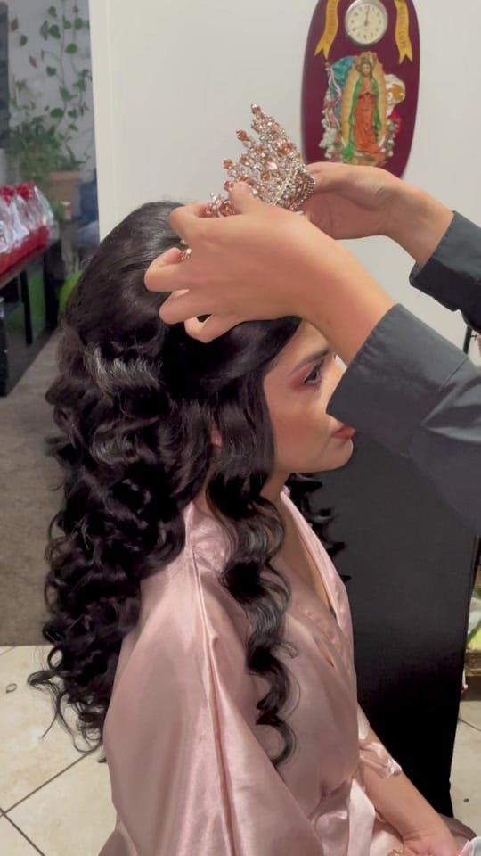 Post 10 by 🩷𝓜𝓪𝓻𝓵𝓮𝓷𝓮𝓼𝓑𝓮𝓪𝓾𝓽𝔂 on TikTok (video)