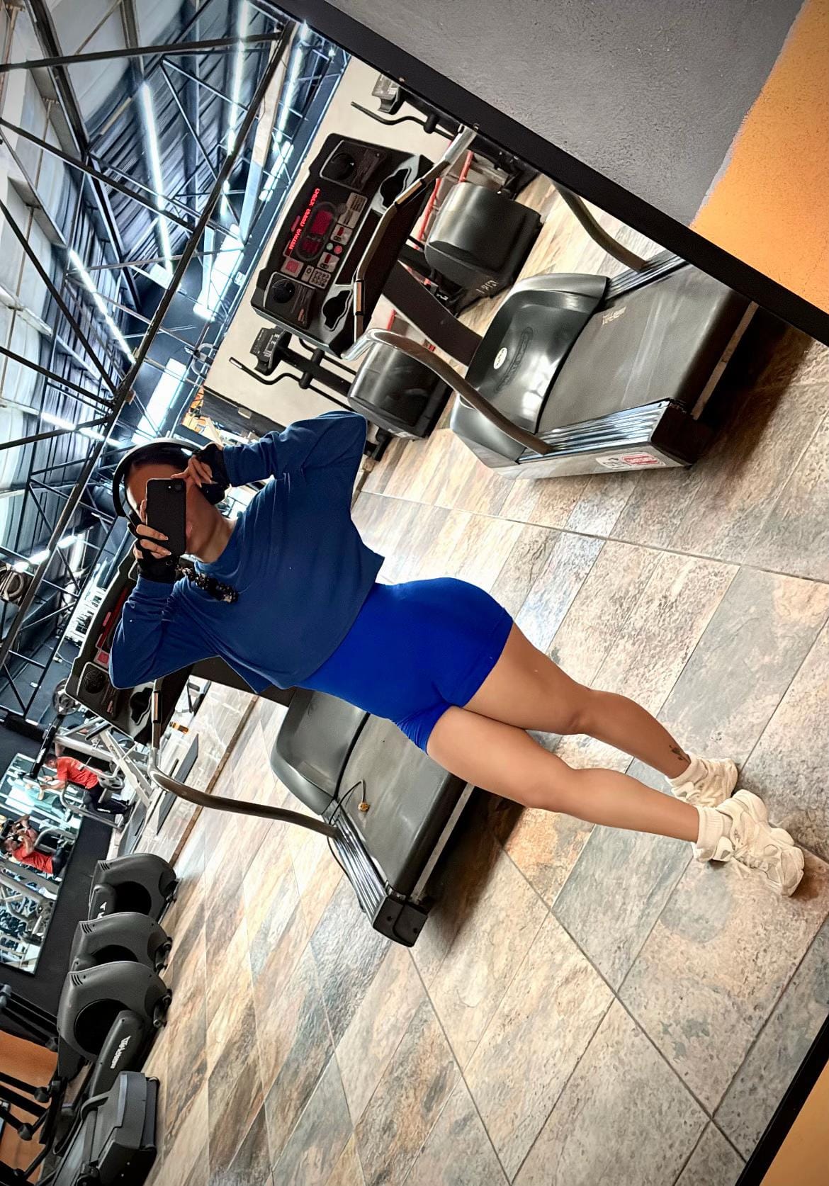 Post 4 by Ale Sanchez on TikTok (video)
