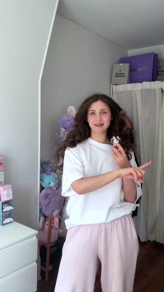 Post 8 by MILA DE BLOIS 🎀 on TikTok (video)