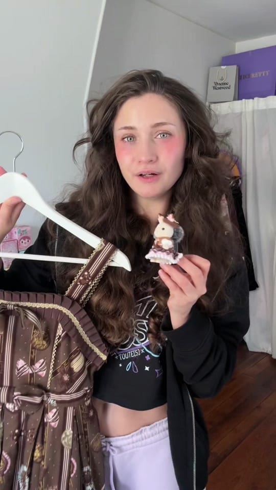 Post 4 by MILA DE BLOIS 🎀 on TikTok (video)