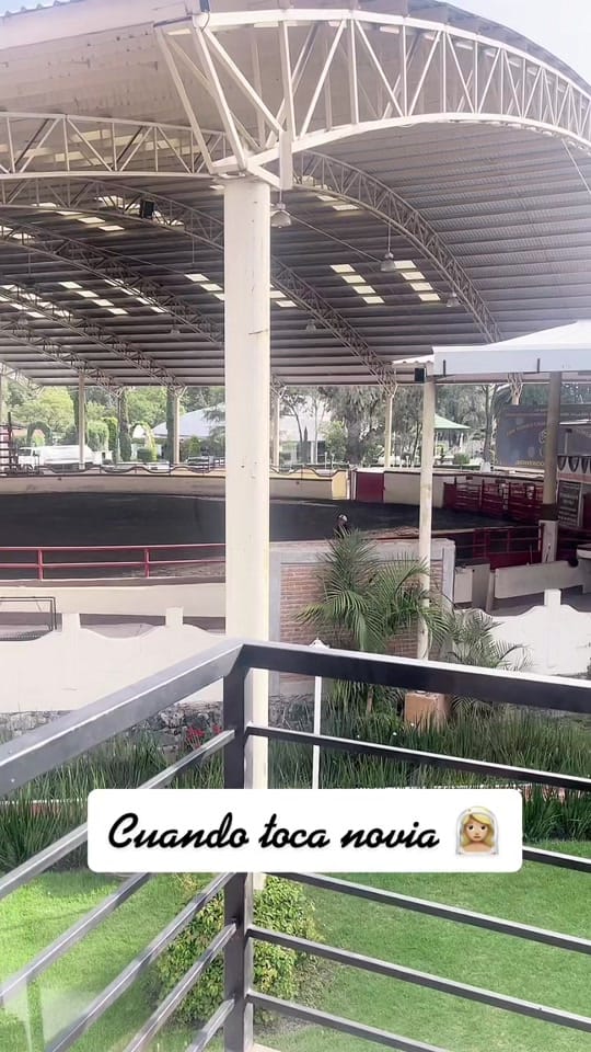 Post 10 by Ana Alvarez Makeup on TikTok (video)