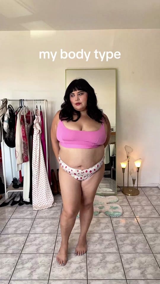 Post 10 by Karina Gomez on TikTok (video)
