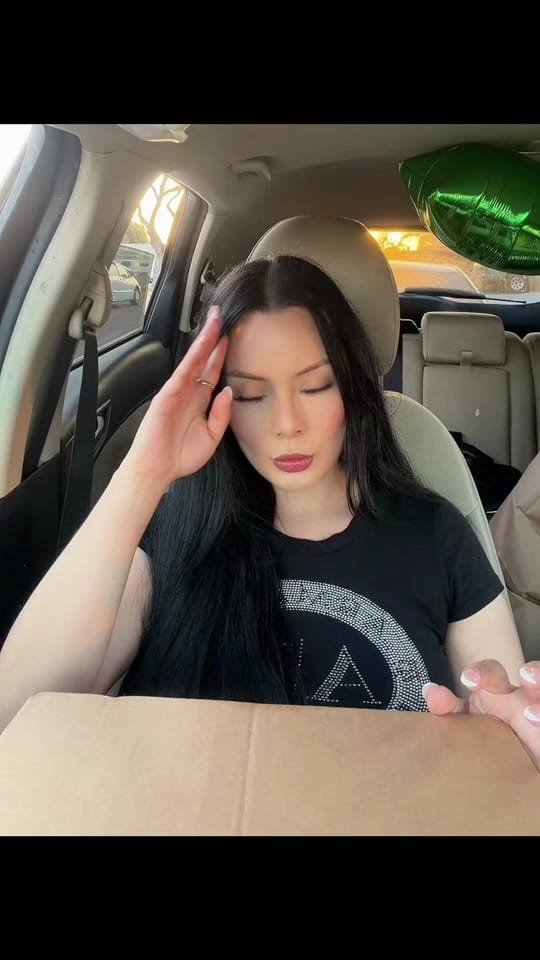 Post 1 by Herrera Selenia 💎 on TikTok (video)