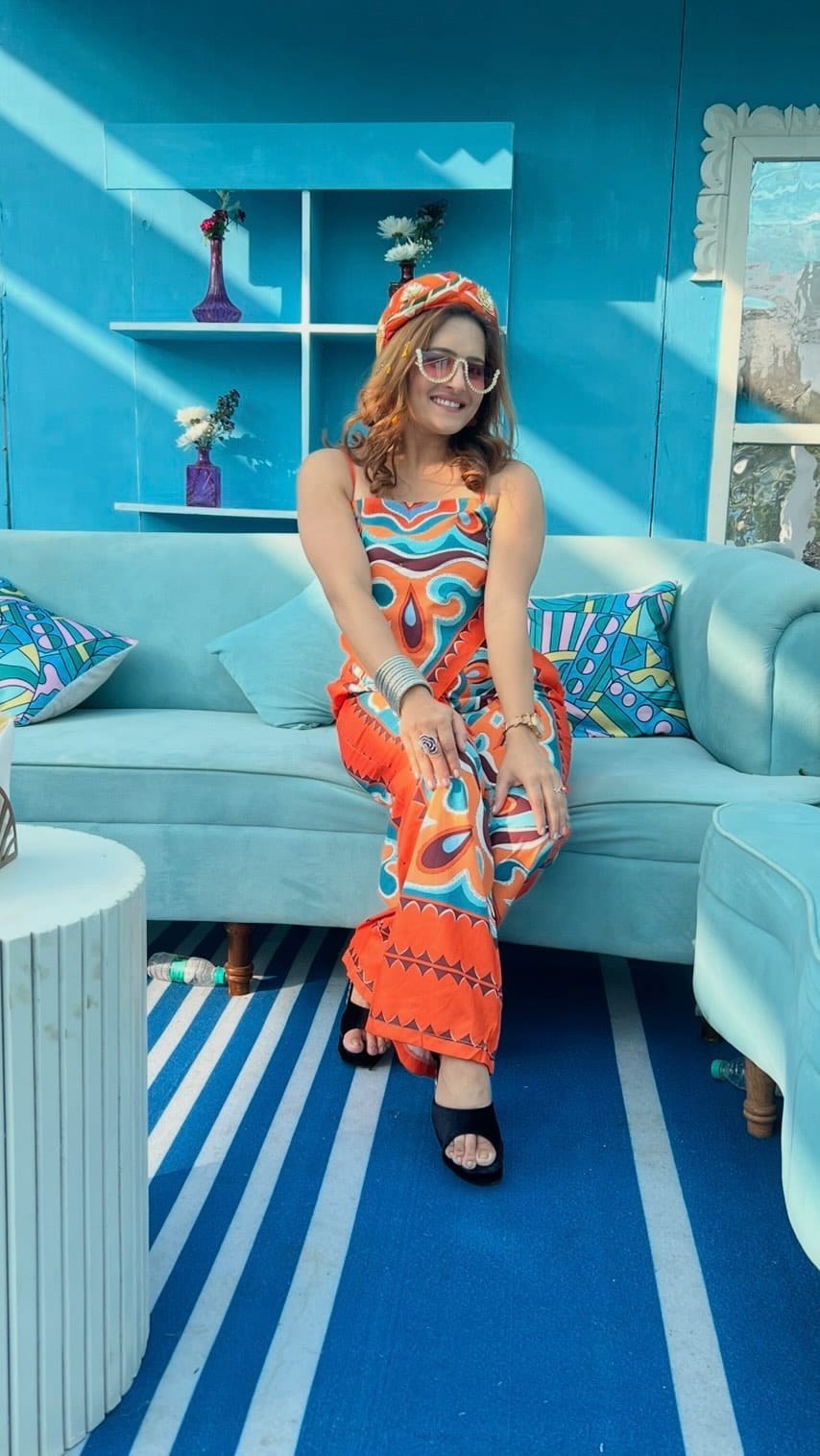 Post 8 by Nikita Chauhan (DJ/Anchor/Artist) on Instagram (video)