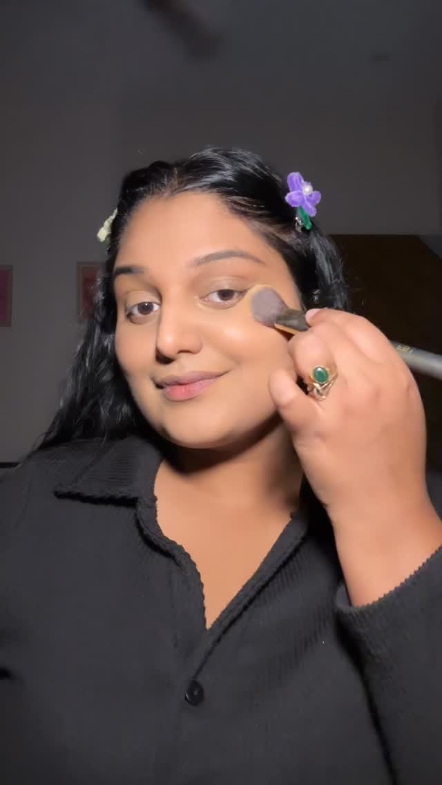 Post 6 by Soumya||beauty creator💄 on Instagram (video)