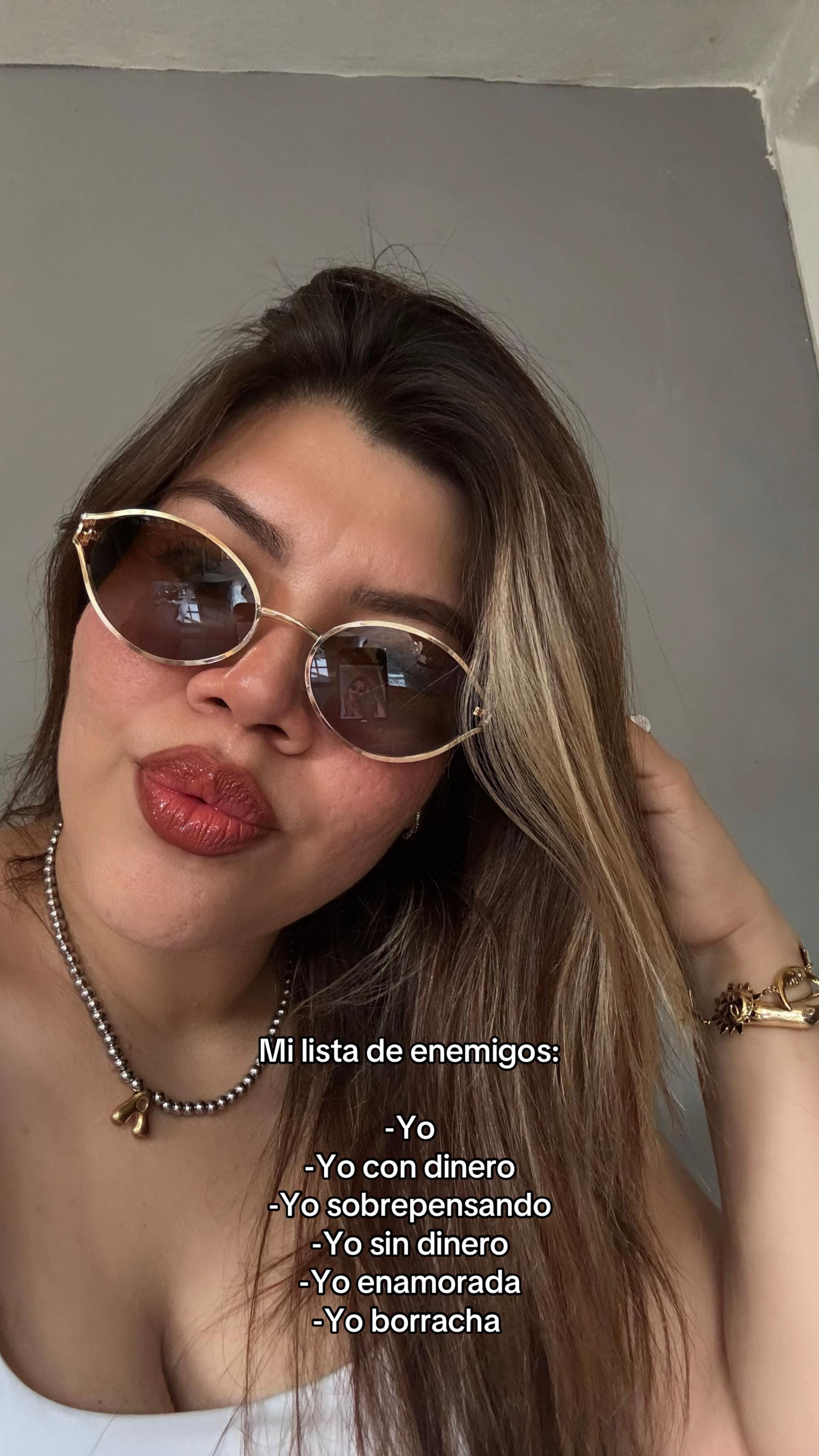 Post 4 by Aylin Hernández on TikTok (video)