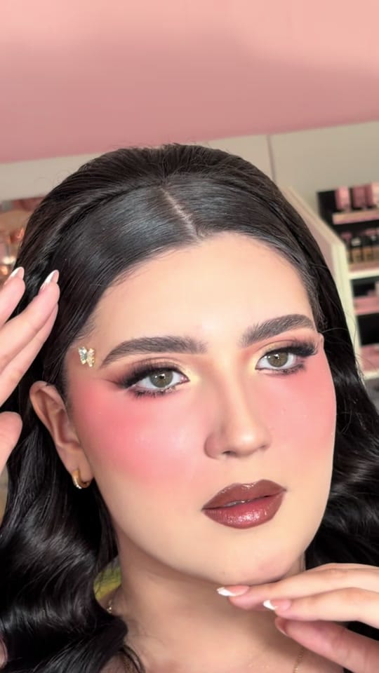 Post 4 by Ale Glam⚜️ on TikTok (video)