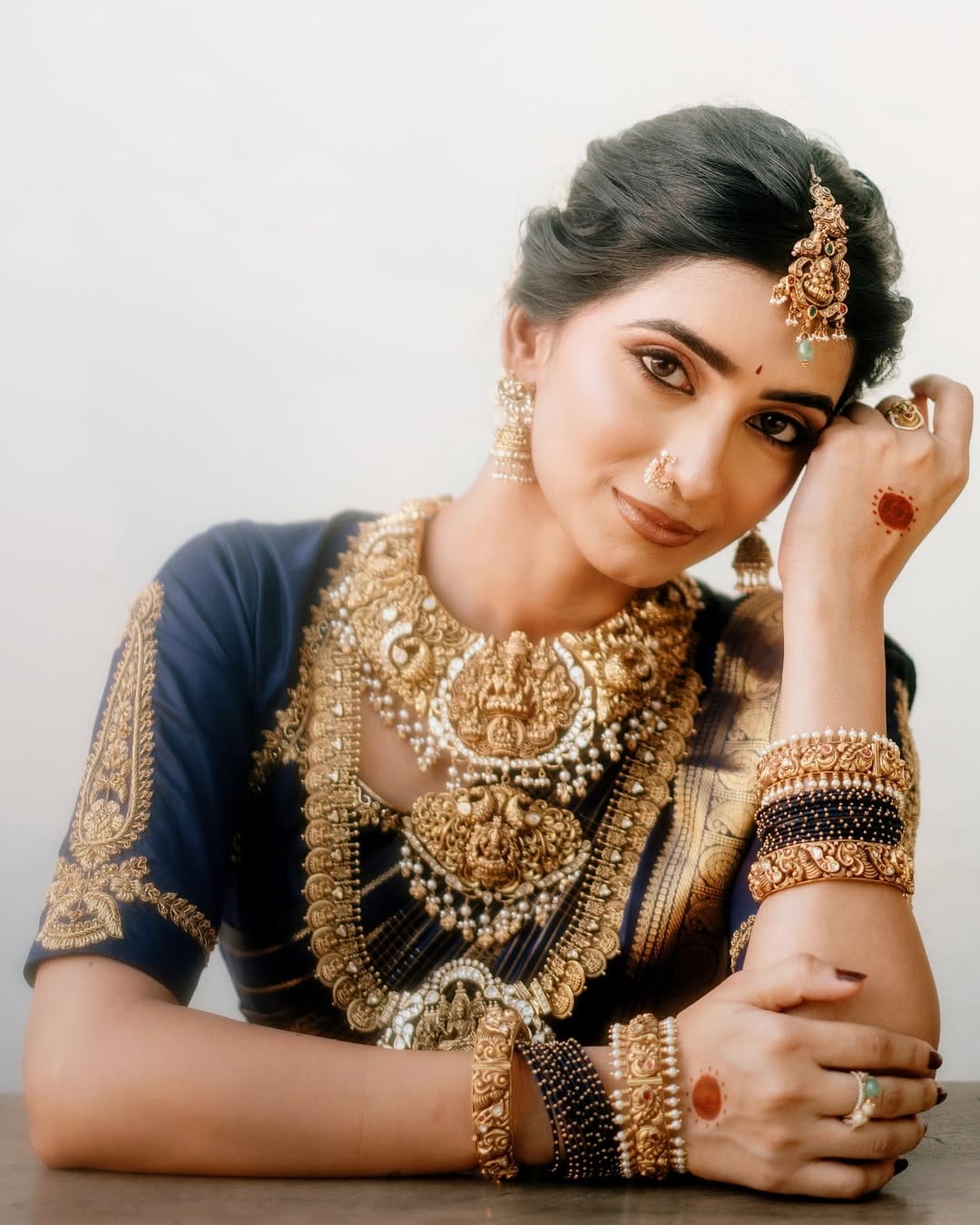 Post 1 by Manisha | Hyderabad makeup artist| Vijayawada | Kadapa |Tirupati on Instagram (carousel)