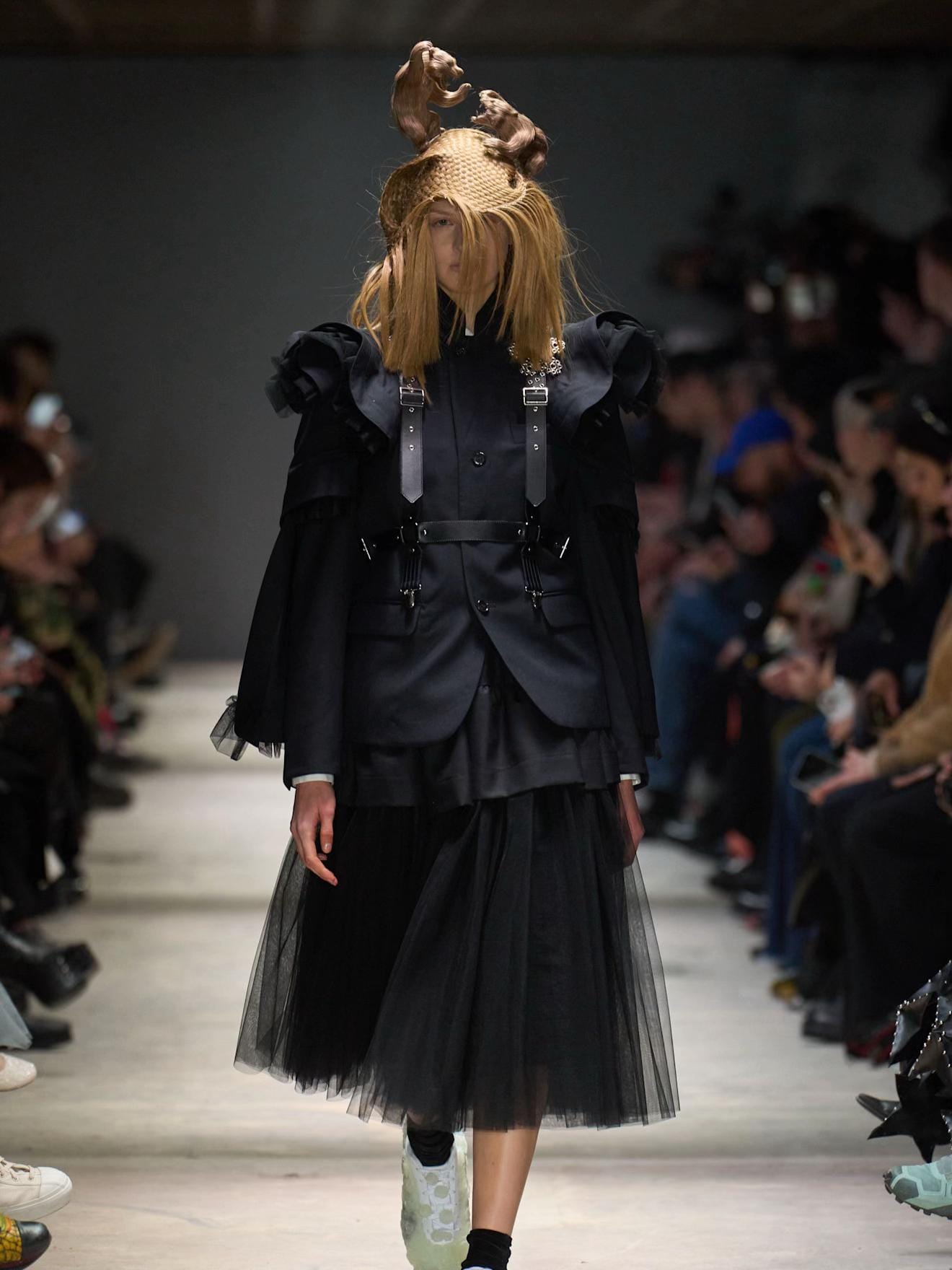Post 7 by Paris Fashion Week on TikTok (video)