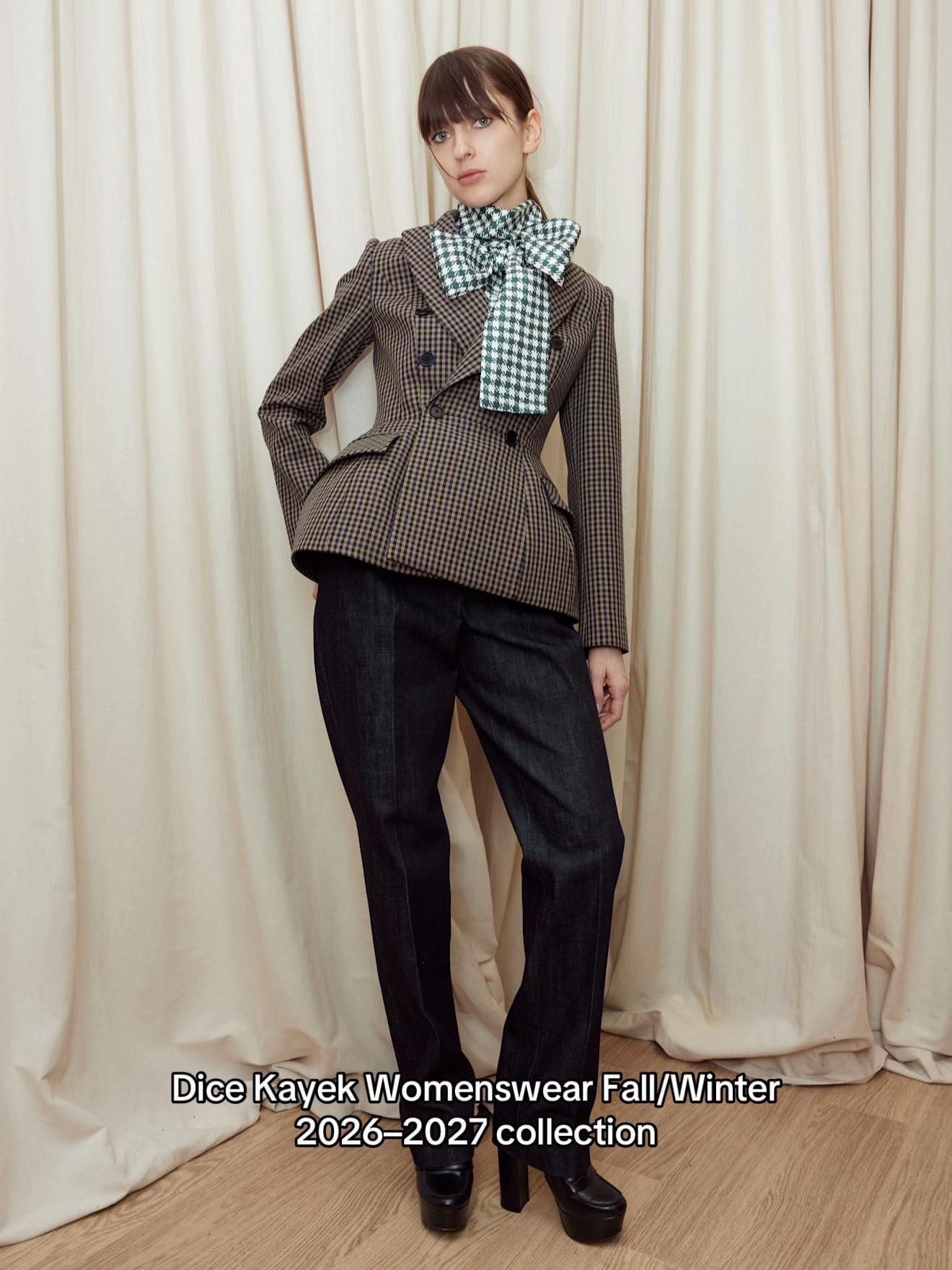 Post 6 by Paris Fashion Week on TikTok (video)