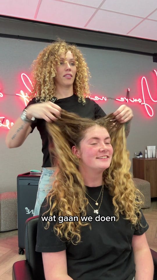Post 7 by 𝐋𝐞𝐨𝐧𝐢𝐞 𝐫𝐢𝐞𝐭𝐝𝐢𝐣𝐤 on TikTok (video)