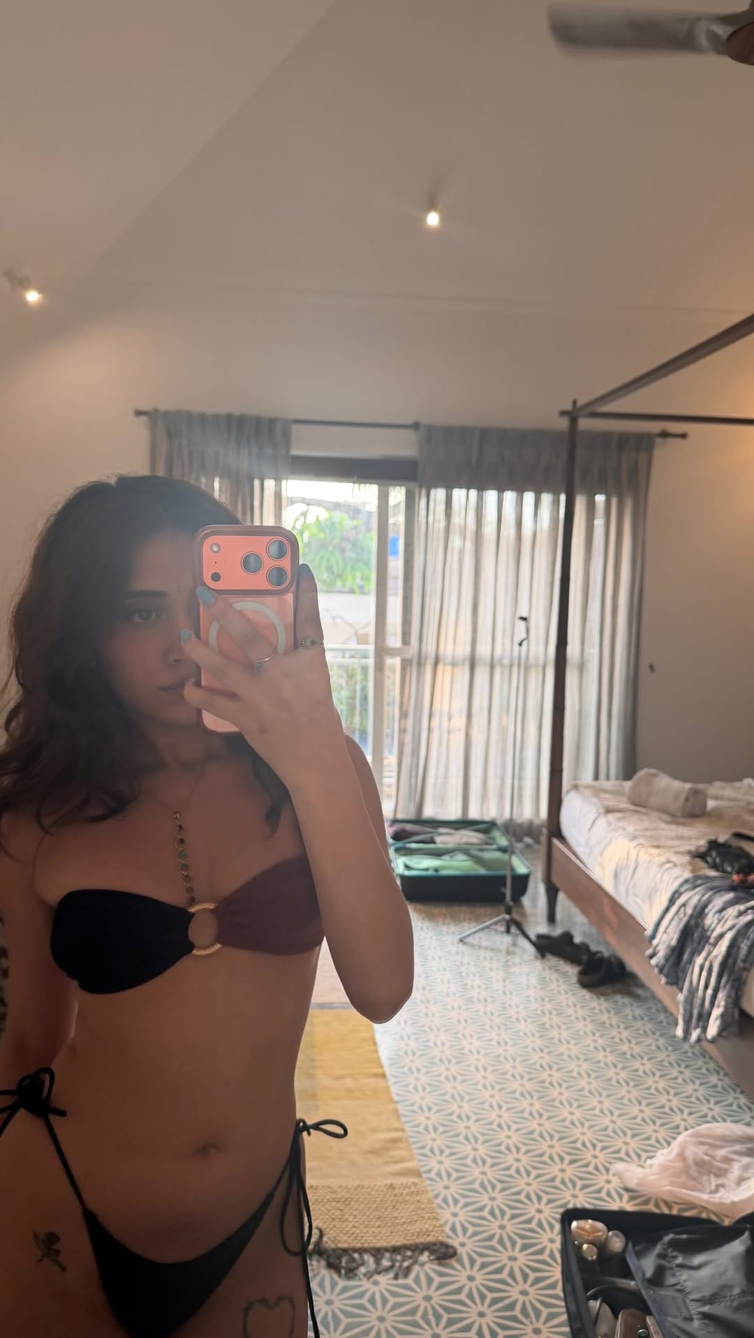 Post 5 by Ananya Bajaj on Instagram (video)