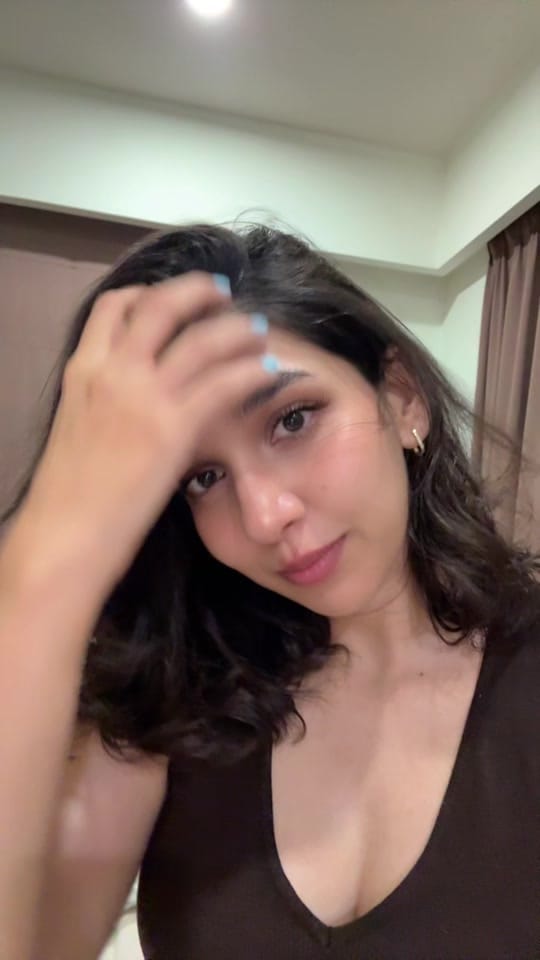 Post 1 by Honey on TikTok (video)