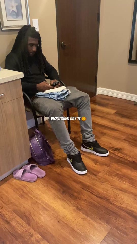 Post 7 by Paris on TikTok (video)