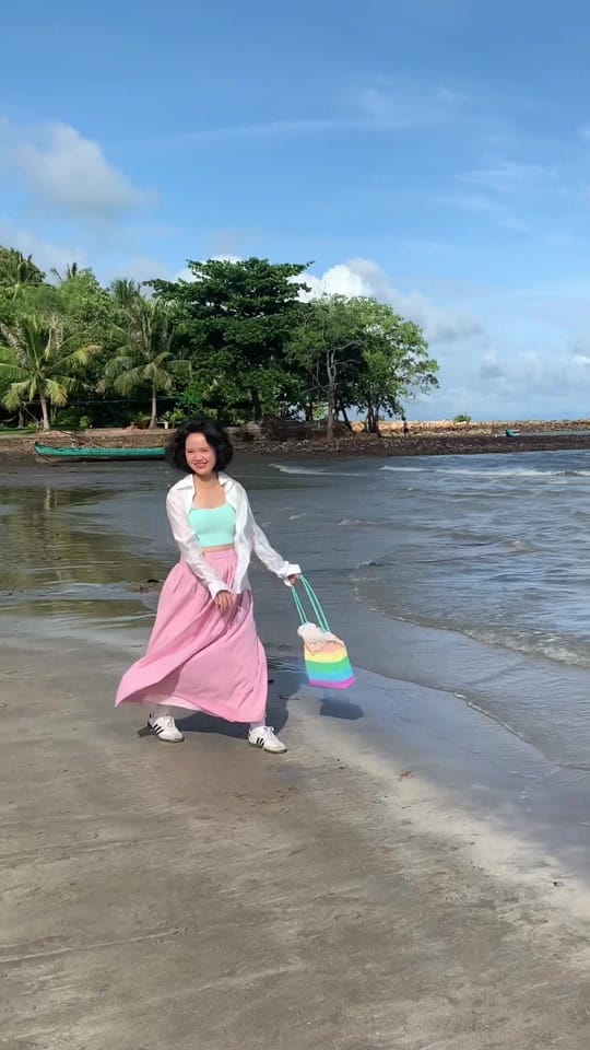 Post 5 by Quắn Thích Mặc Đẹp on TikTok (video)