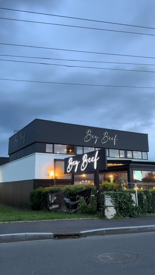 Post 8 by Halal Food Ouest on TikTok (video)