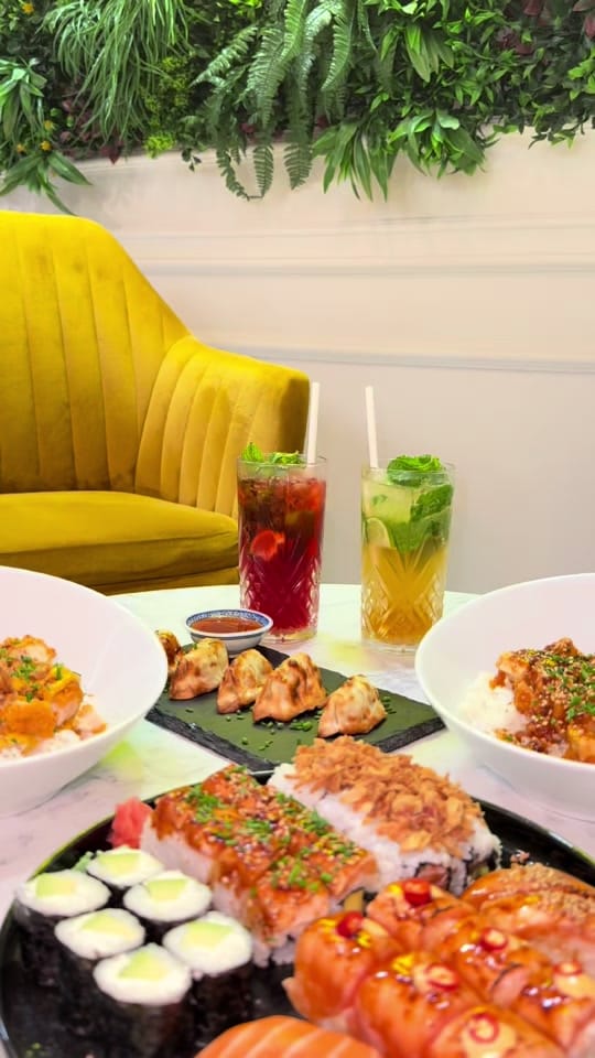 Post 3 by Halal Food Ouest on TikTok (video)