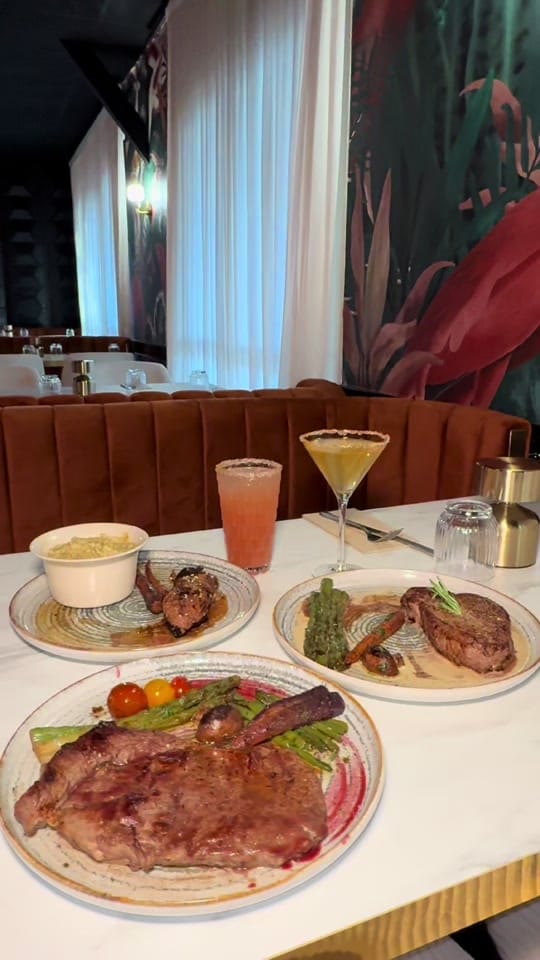 Post 7 by Halal Food Ouest on TikTok (video)