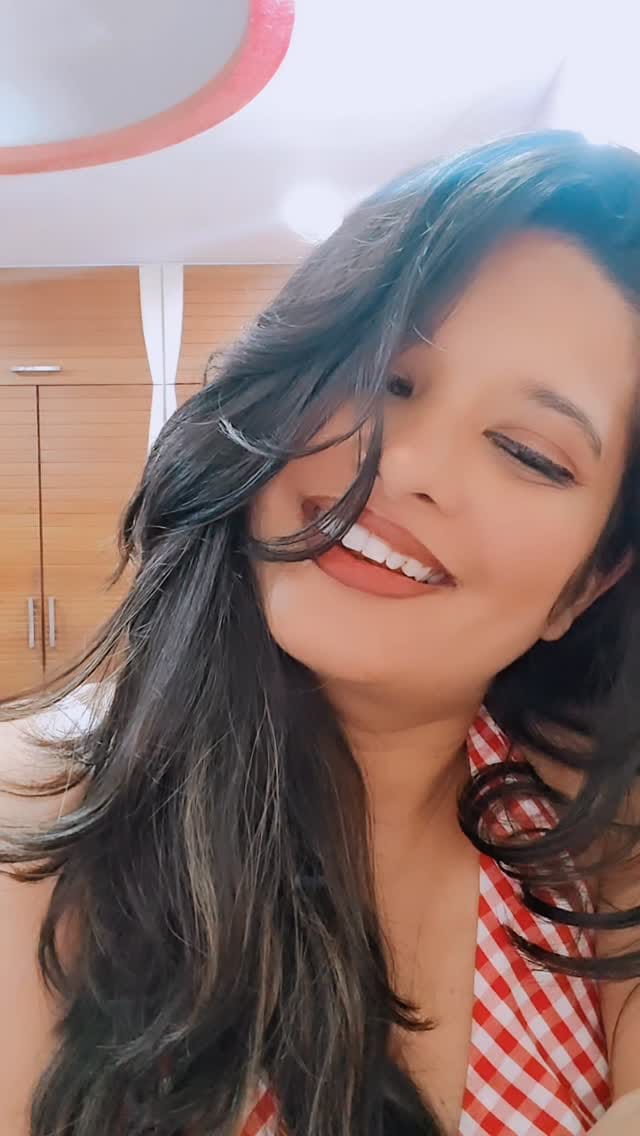 Post 3 by Sayali Shah on Instagram (video)