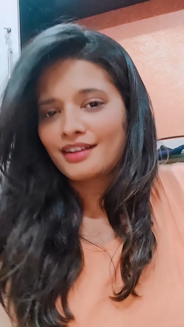 Post 7 by Sayali Shah on Instagram (video)
