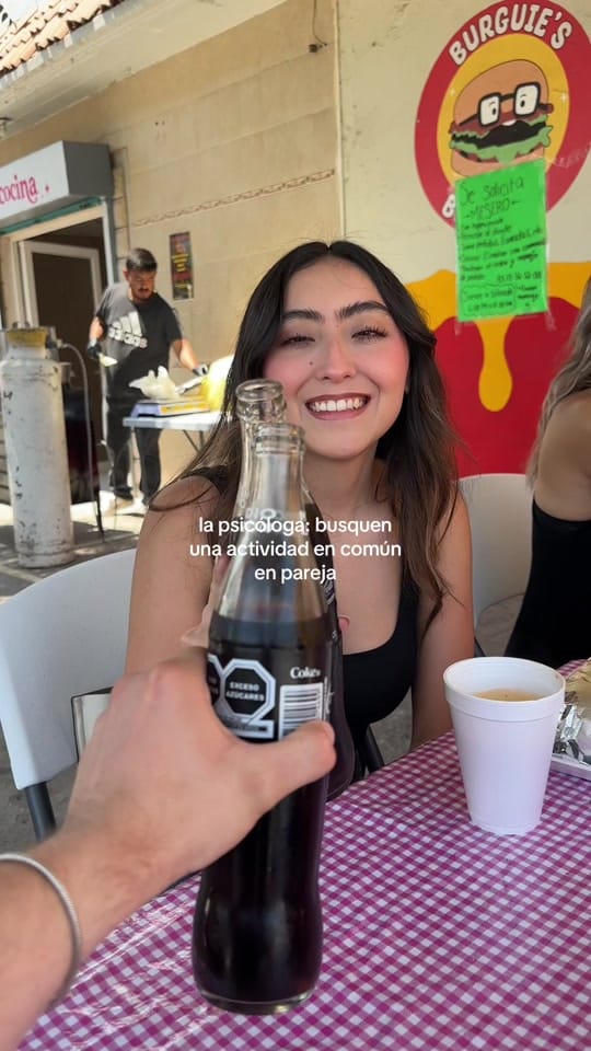 Post 5 by Fer on TikTok (video)