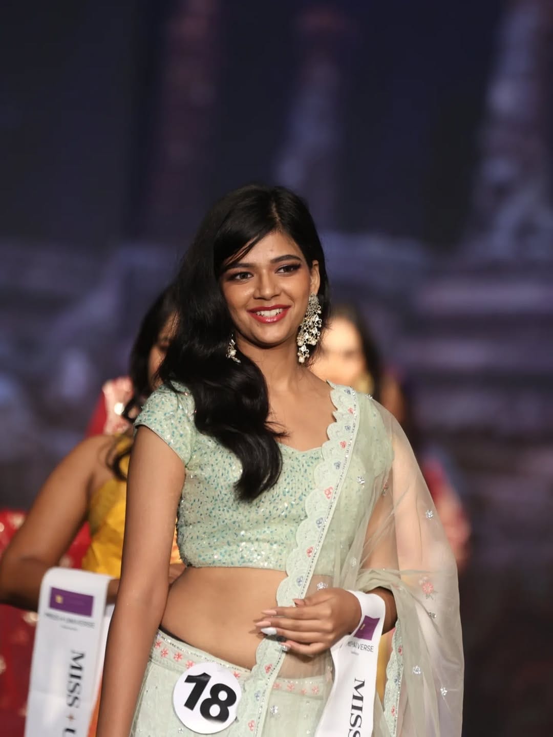 Post 9 by Samridhi Sharma 🧿 on Instagram (carousel)